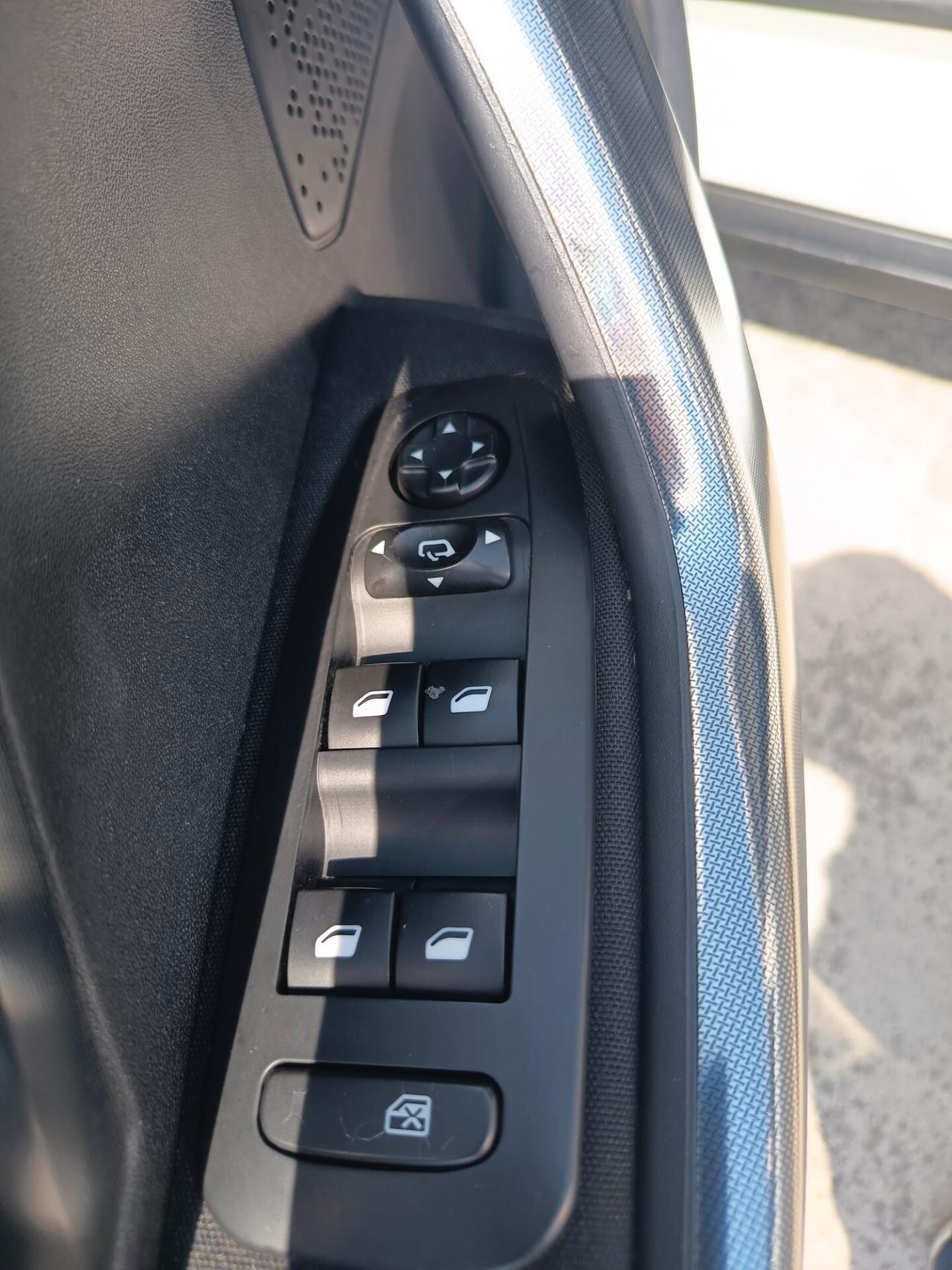 Peugeot 2008 1.6 e-HDi 92 CV Stop&Start Allure