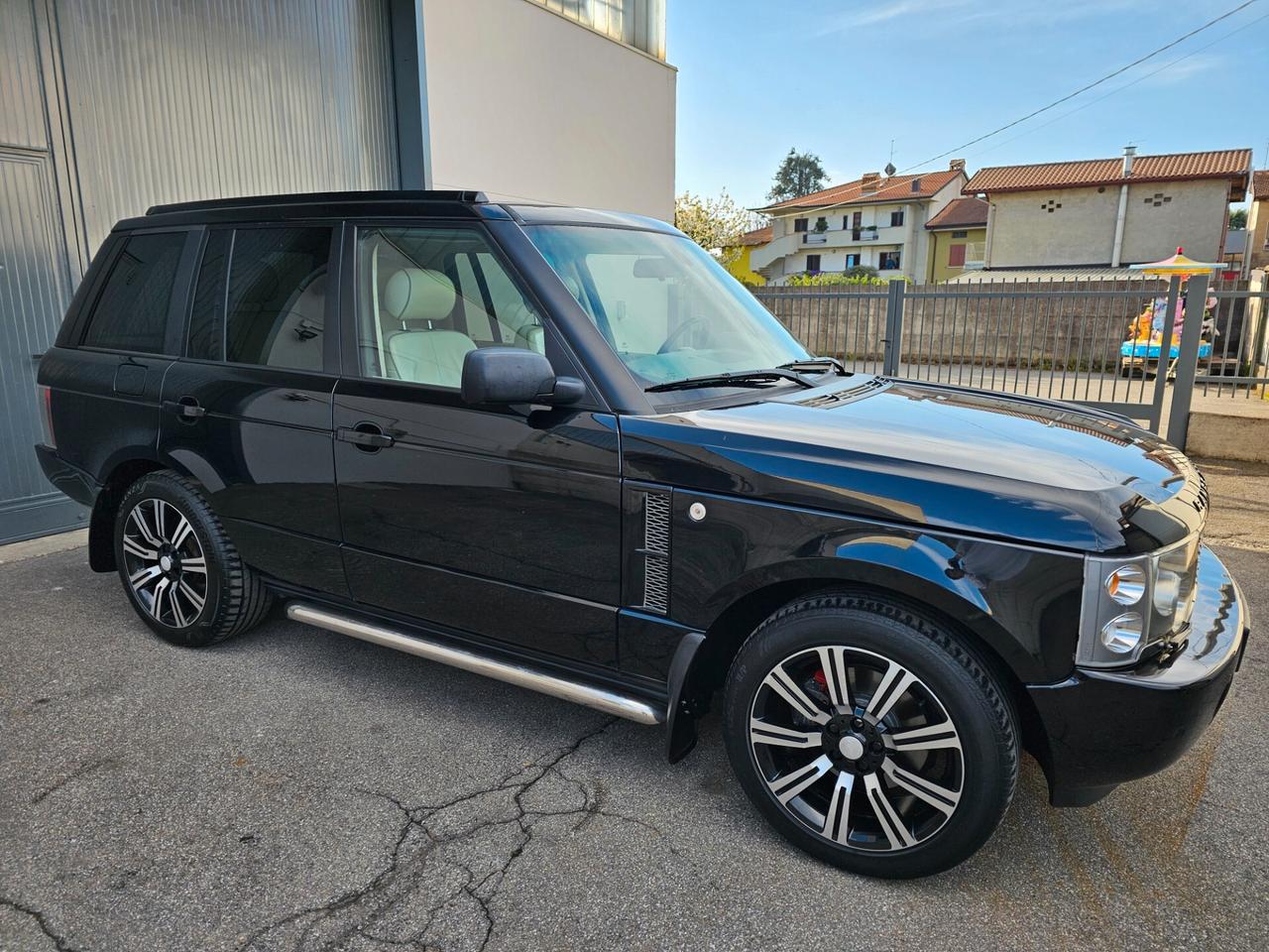 Land Rover Altro Vogue