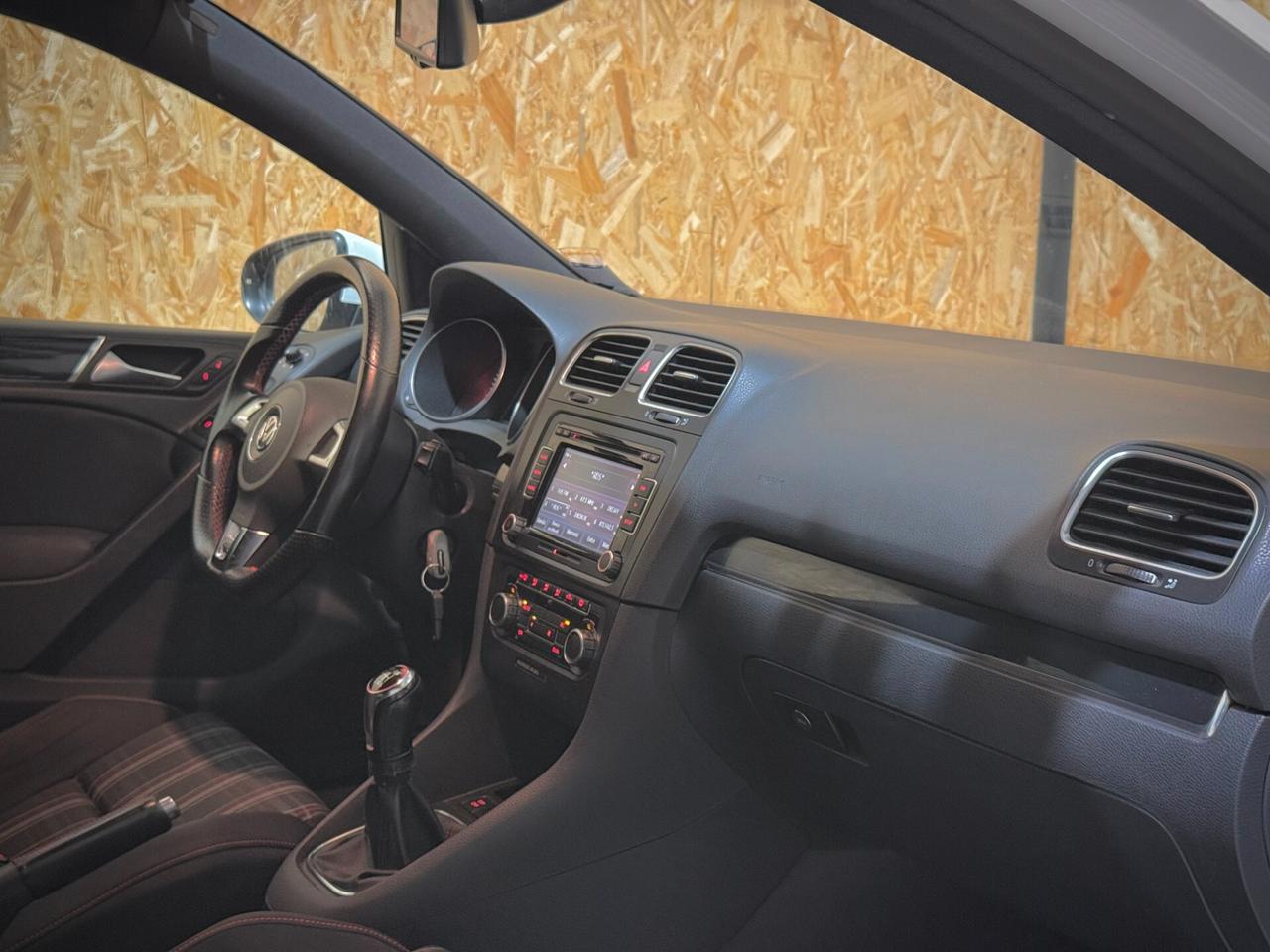 Volkswagen Golf 6 GTI 2.0 TSI - 2 PROPRIETARI