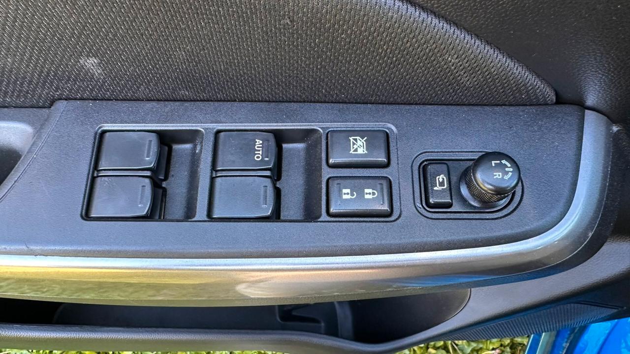 Suzuki Swift 1.2 Hybrid Top 2023 UNIPRO neop LEGGI TESTO