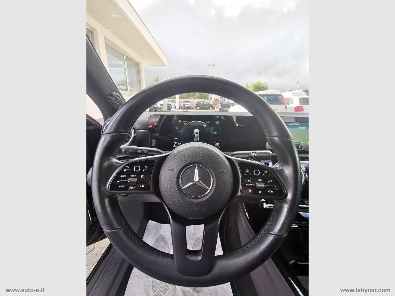 MERCEDES-BENZ A 180 d Automatic Business