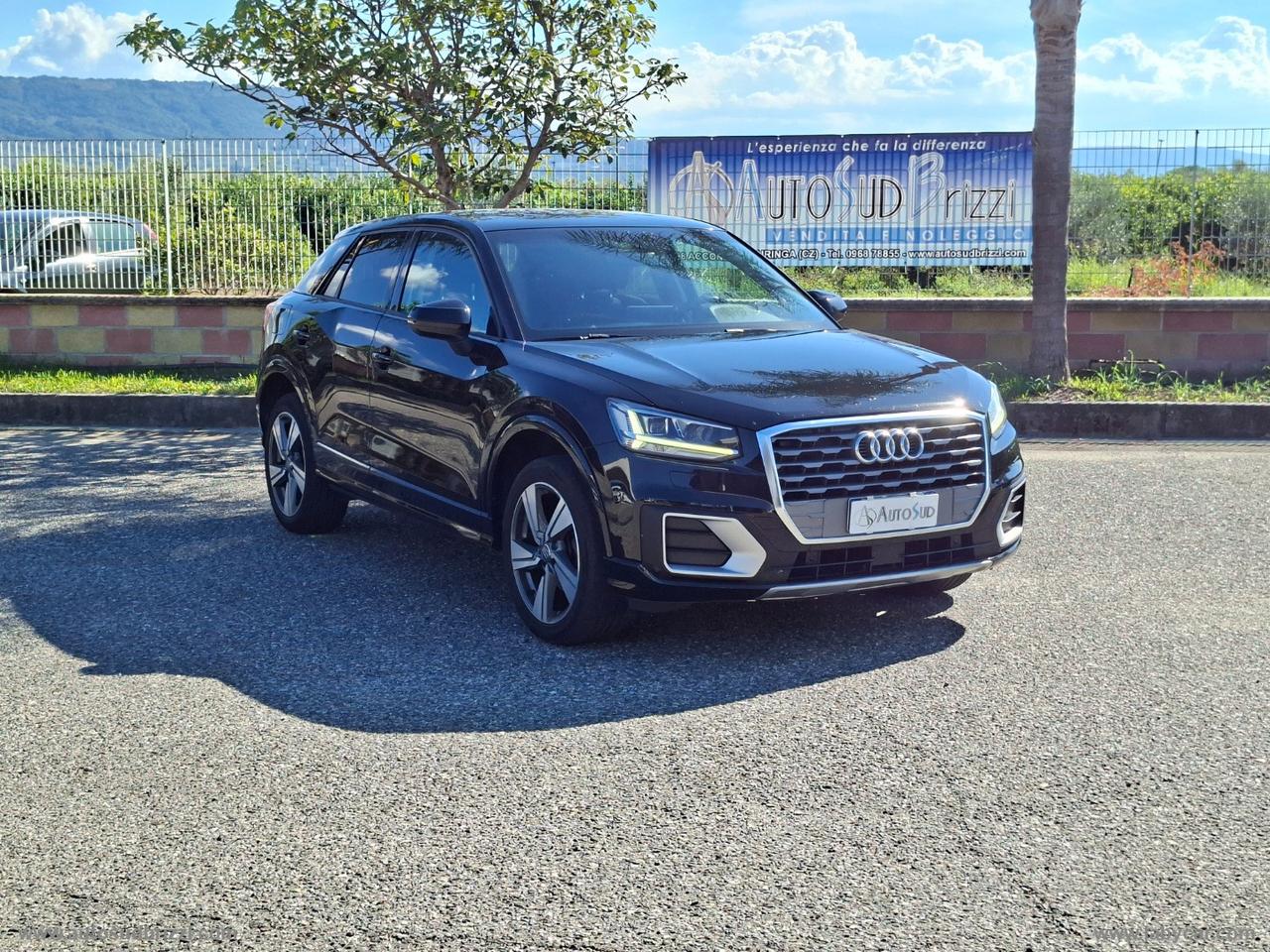 AUDI Q2 30 TDI S tronic Identity Black