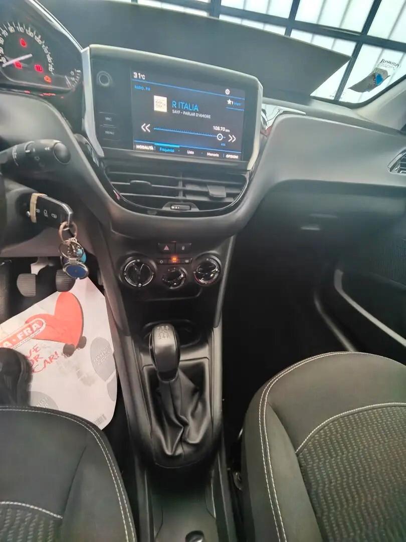 Peugeot 208 PureTech 82 5 porte Allure