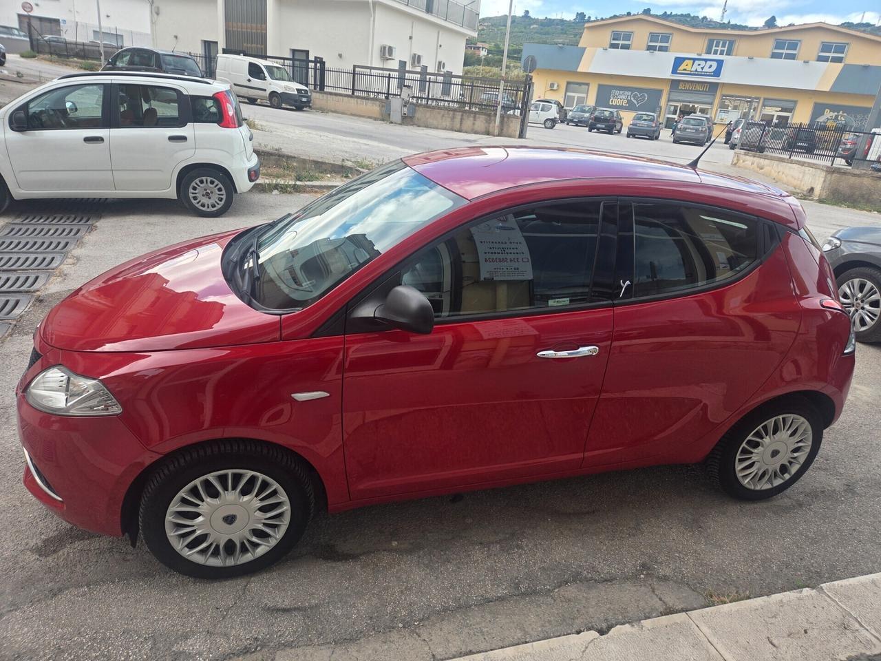 LANCIA YPSILON 1.2 BENZ 4 CILINDRI SOLI KM 66000 CERTIF