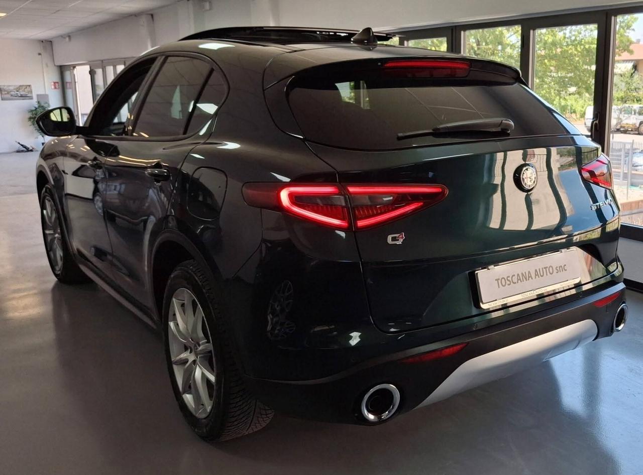 Alfa Stelvio 210 CV AT8 Q4 tetto panoramico