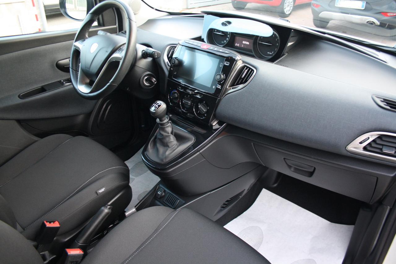 LANCIA YPSILON 1.0 HYBRID 70CV GOLD