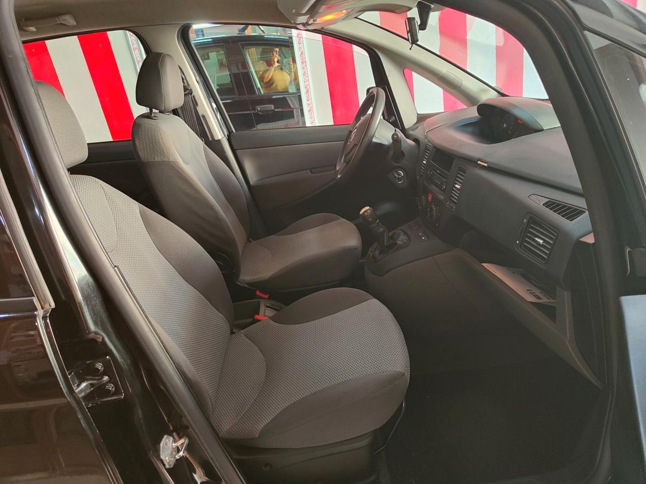 LANCIA YPSILON 1.3 MJT 75 CV - 2009