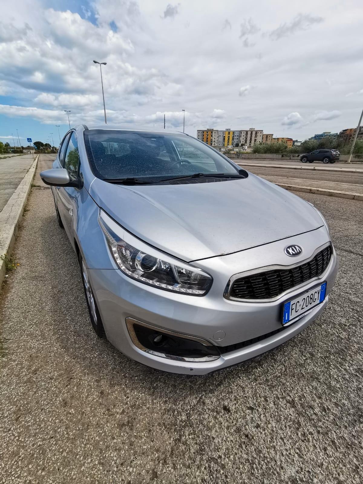 Kia Ceed cee'd 1.6 CRDi 110 CV 5P. Cool 2016