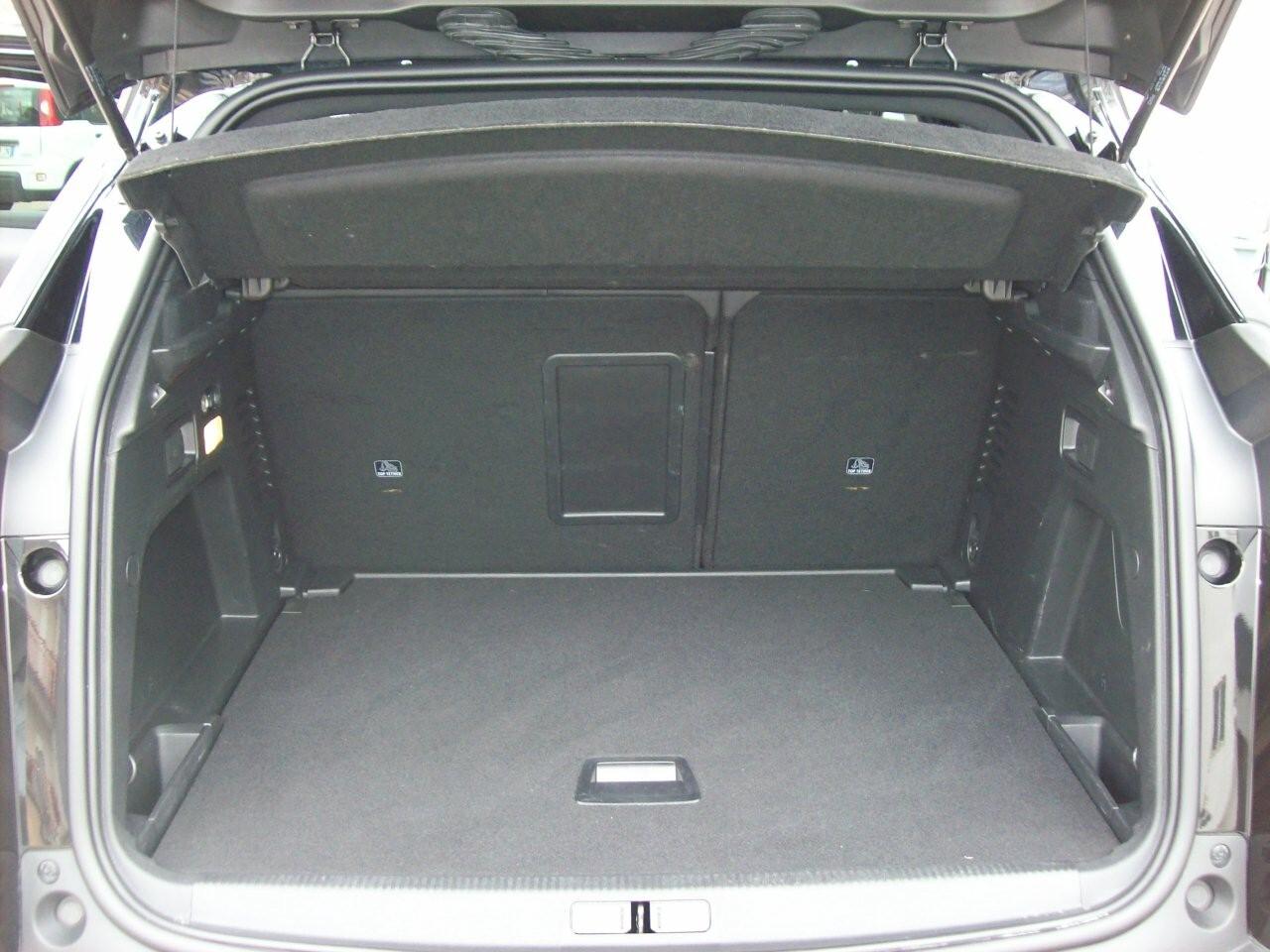 Peugeot 3008 1.5 BlueHDi 130CV S&S EAT8 Allure Pack
