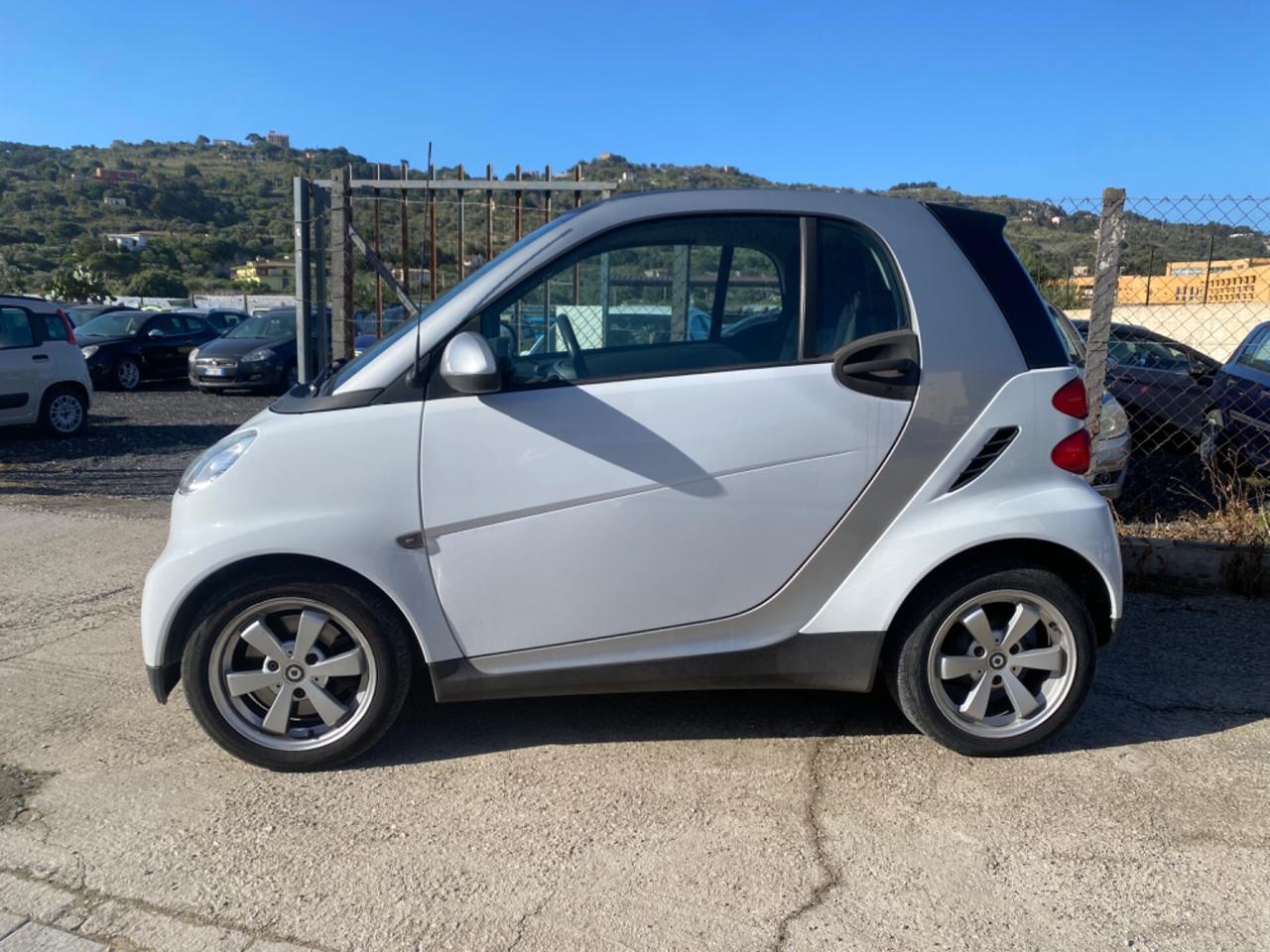 Smart ForTwo 1000 52 kW MHD coupé passion