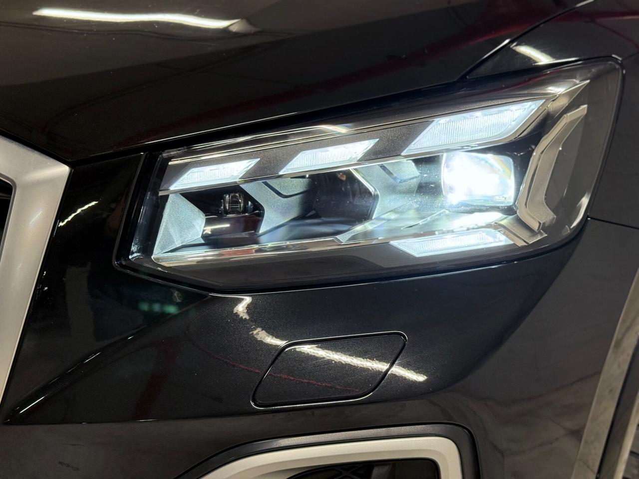 Audi Q2 35 TDI 150cv - S LINE - FULL LED - COCKPIT