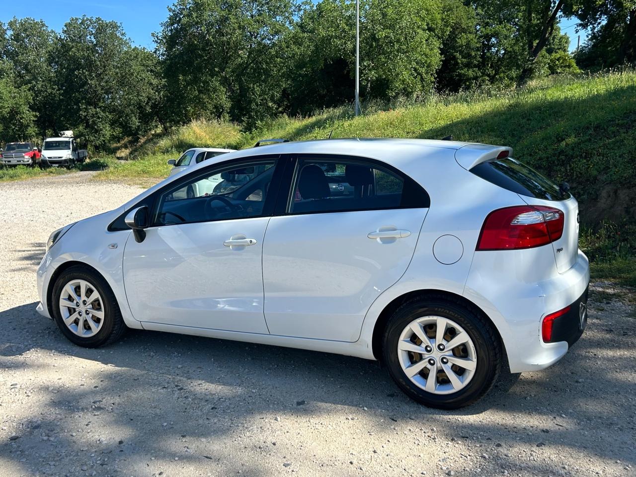 Kia Rio 1.2 CVVT 5p. Cool neopatentati rate permute