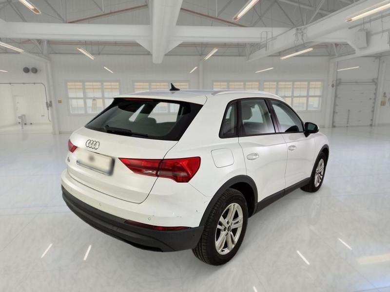 AUDI Q3 35 TDI S tronic Business