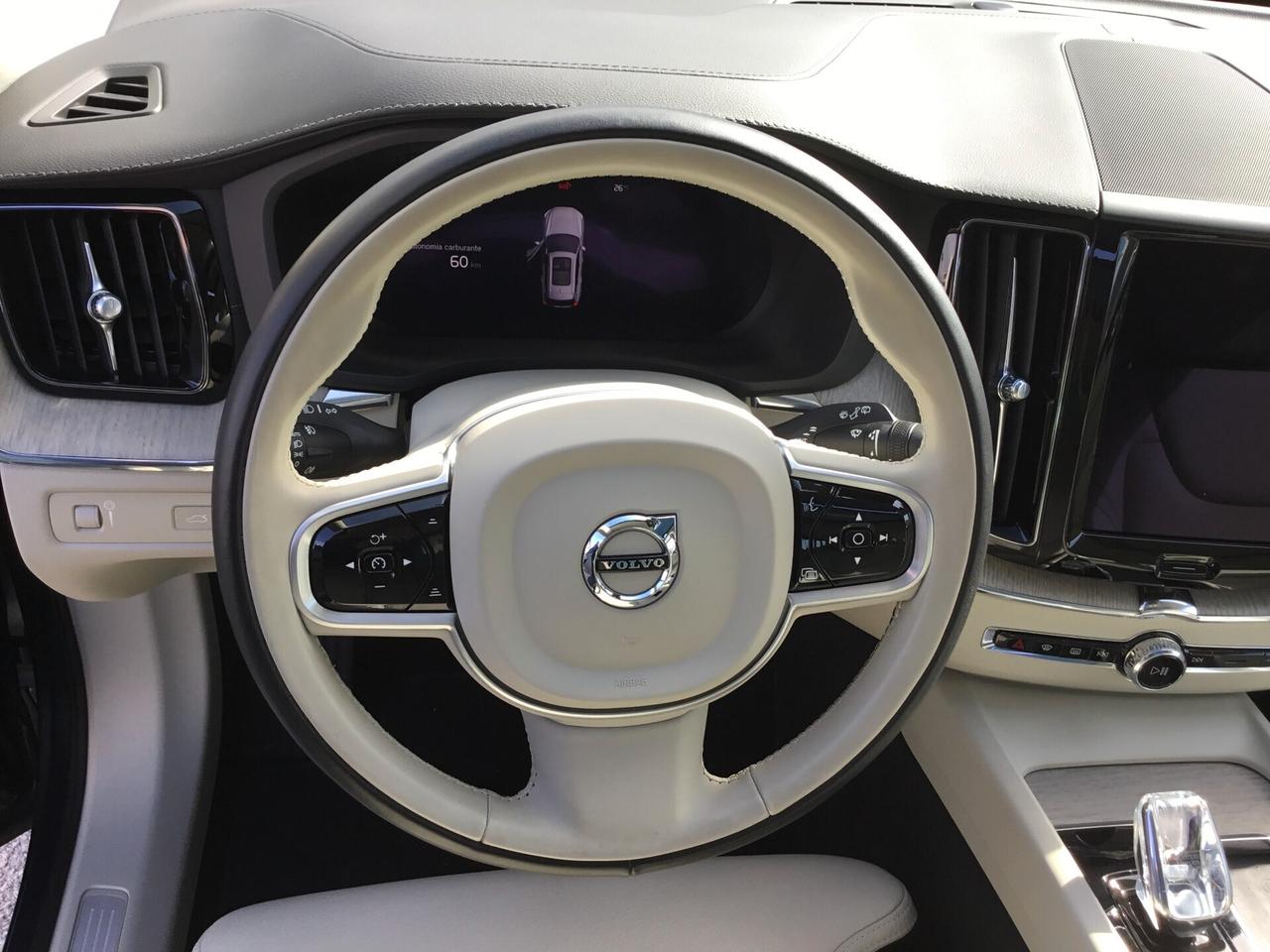 Volvo XC60 B4 (d) AWD Geartronic Inscription
