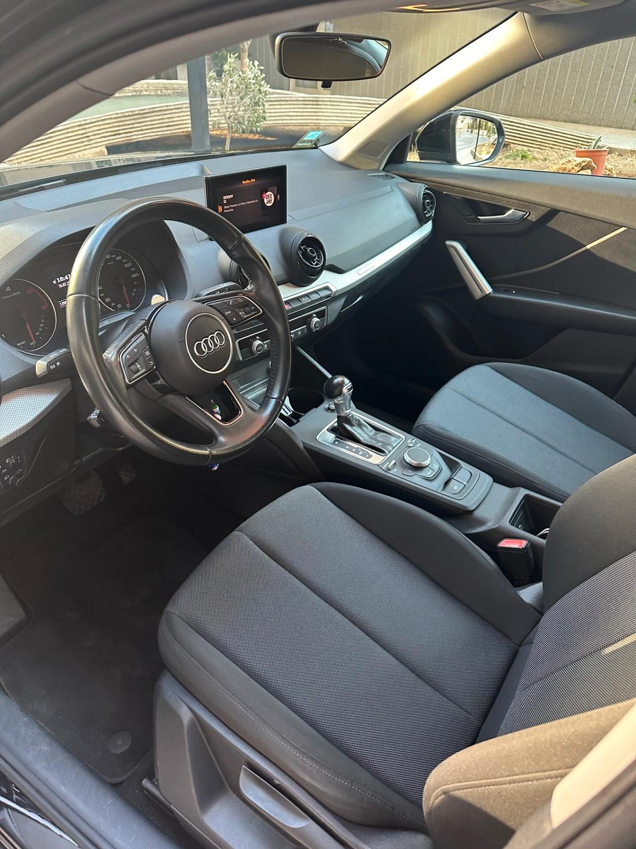 Audi Q2 30 TDI Business