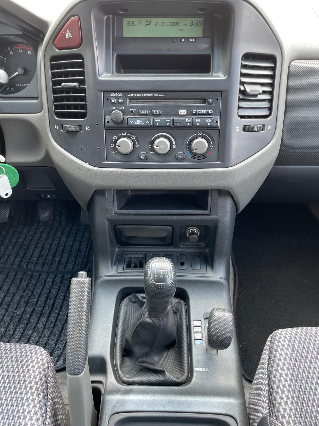 Mitsubishi Pajero 3.2 16V DI-D 3p. GLX ( 4X4 )