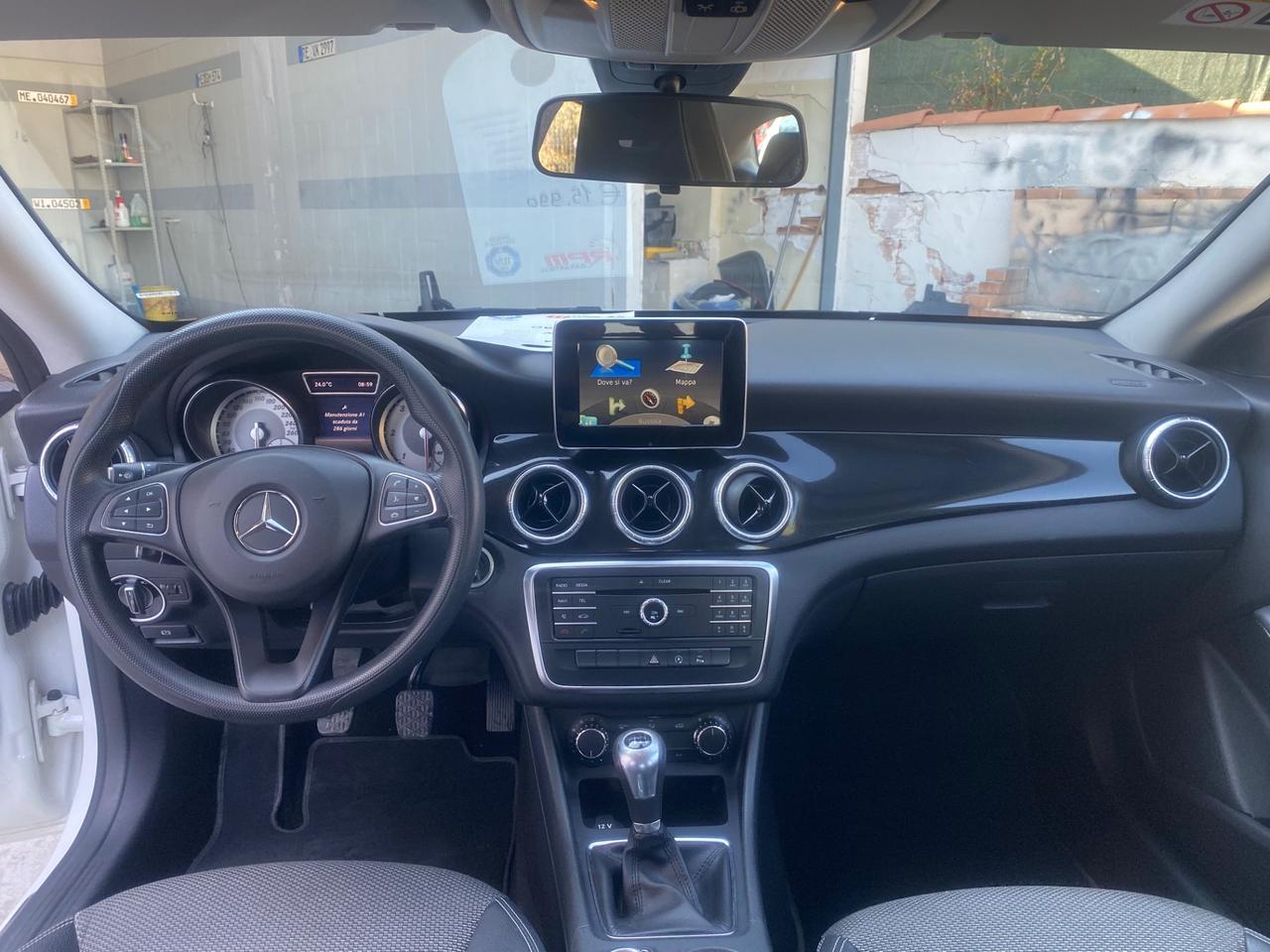 Mercedes-benz CLA 180 d Business