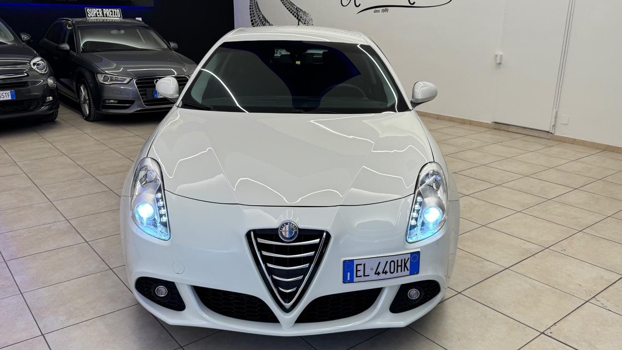 Alfa Romeo Giulietta 1.6 JTDm-2 105 CV Distinctive-2012