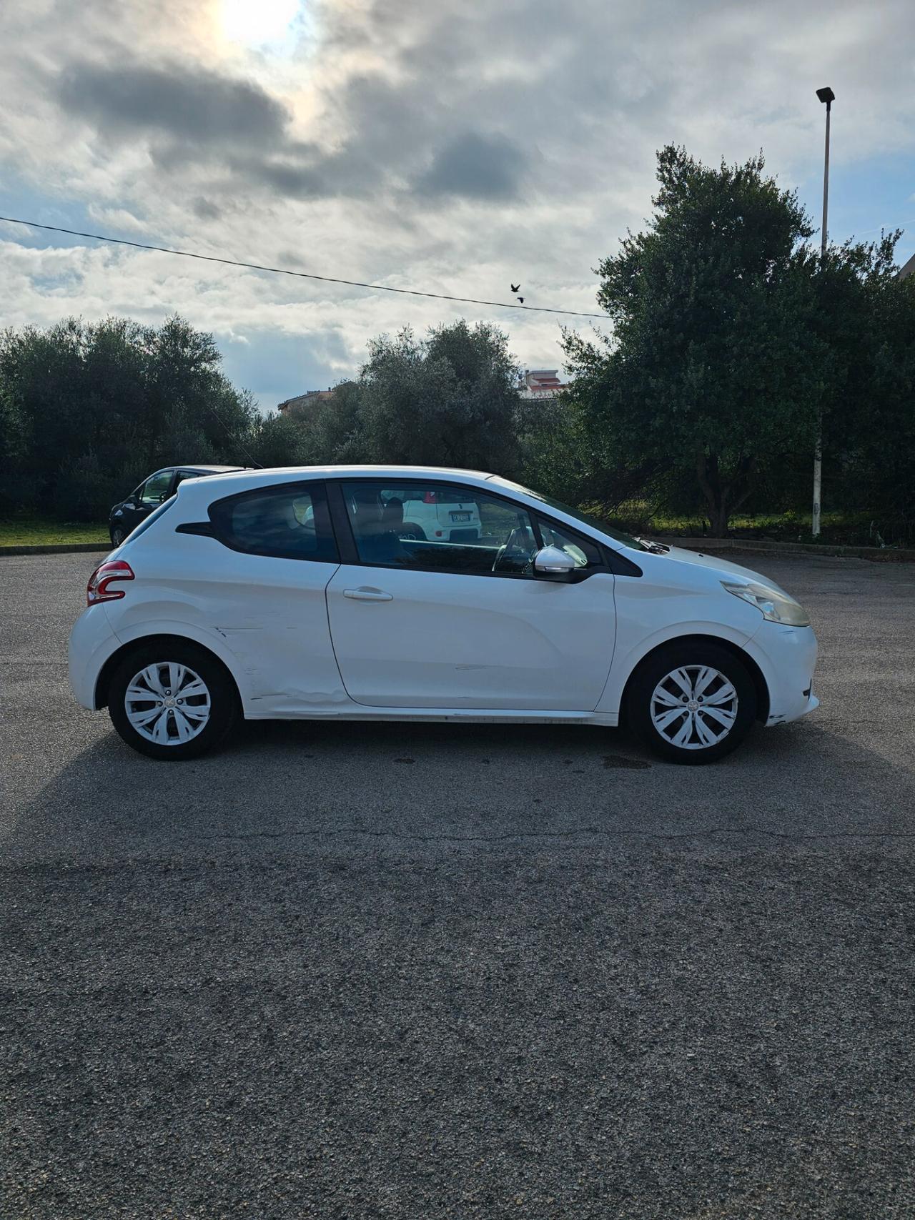 Peugeot 208 1.2 VTi 82 CV 3 porte Allure