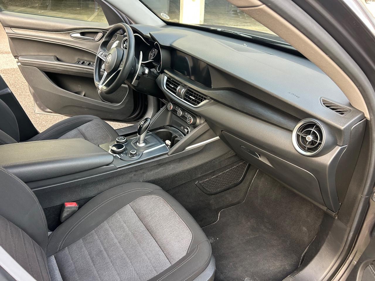 Alfa Romeo Stelvio 2.2 Turbodiesel 210 CV AT8 Q4 Business