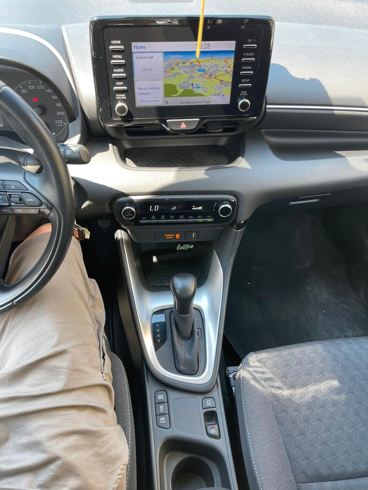 Toyota Yaris 1.5 Hybrid 5 porte Business