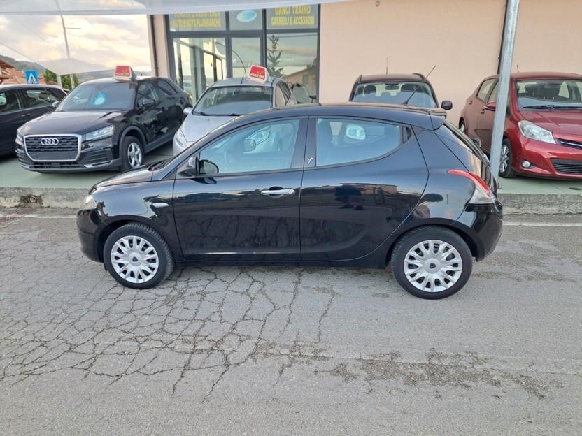 Lancia Ypsilon 0.9 TwinAir AUTOMATICA Km 95.000
