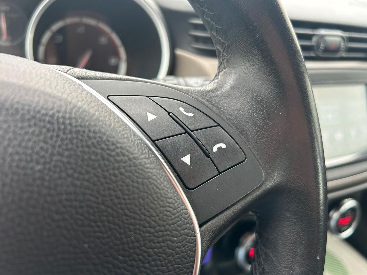 Alfa Giulietta 1.6 MJ DISTINCTIVE Km129.000-2014