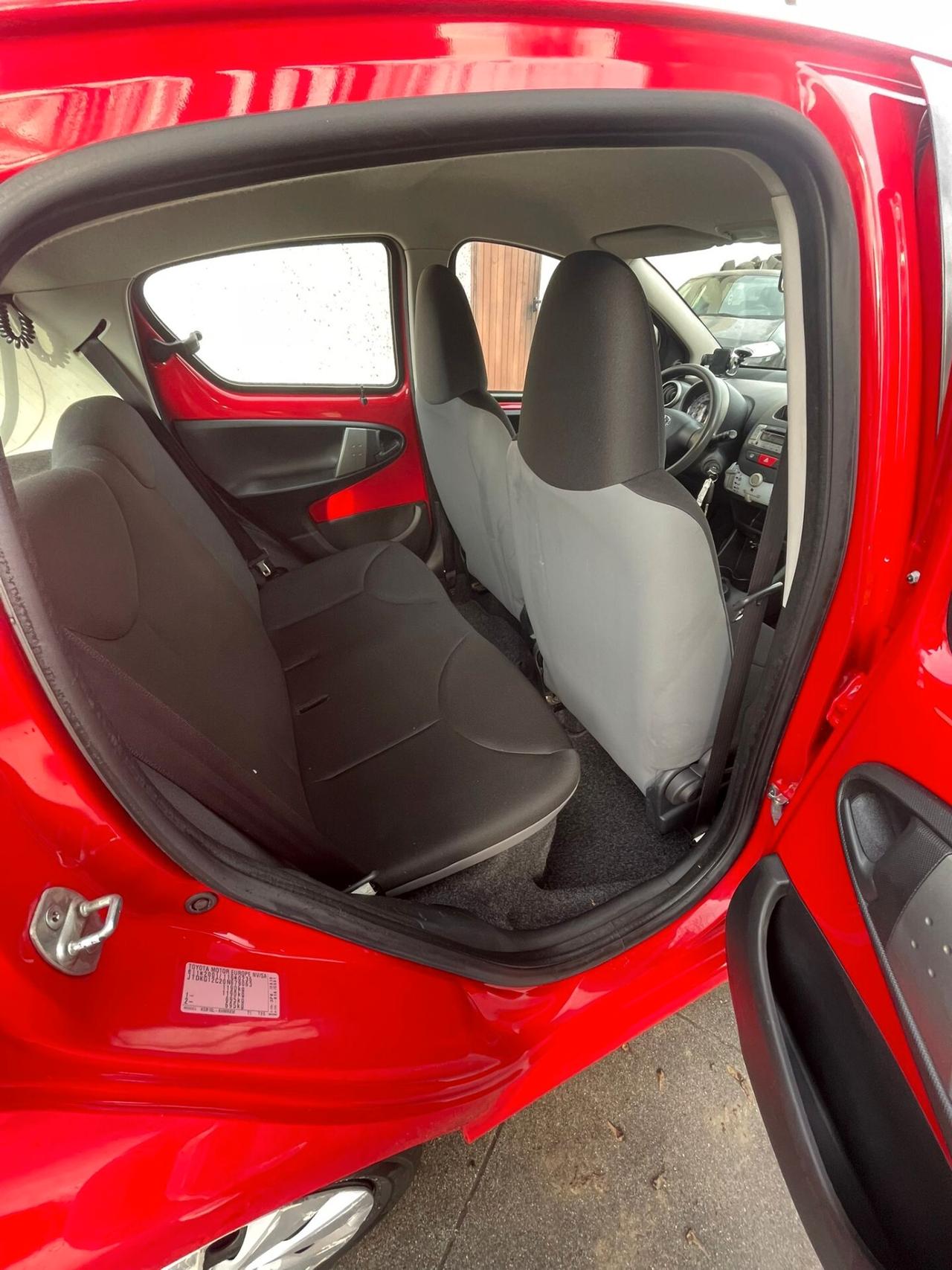 Toyota Aygo 1.0 12V VVT-i 5 porte Active Connect