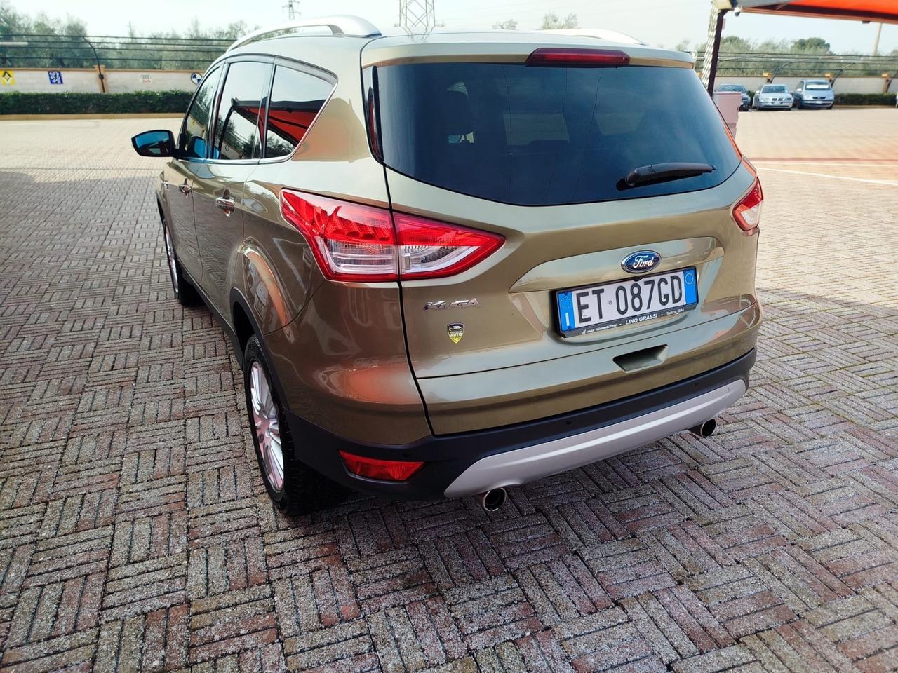 Ford Kuga 2.0 TDCI 140 CV 4WD Titanium