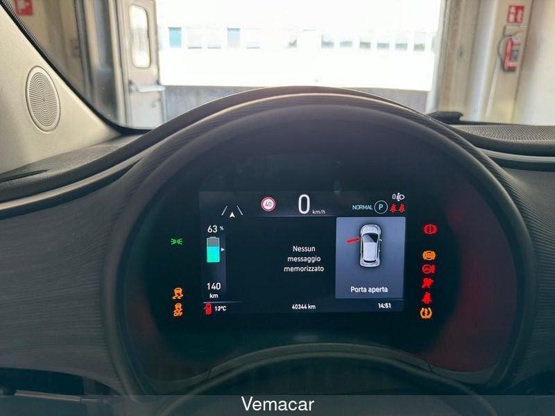 FIAT 500 500e 42 kWh Icon-FULL LED-NAVI- SENSORI PARK -KM 40300!