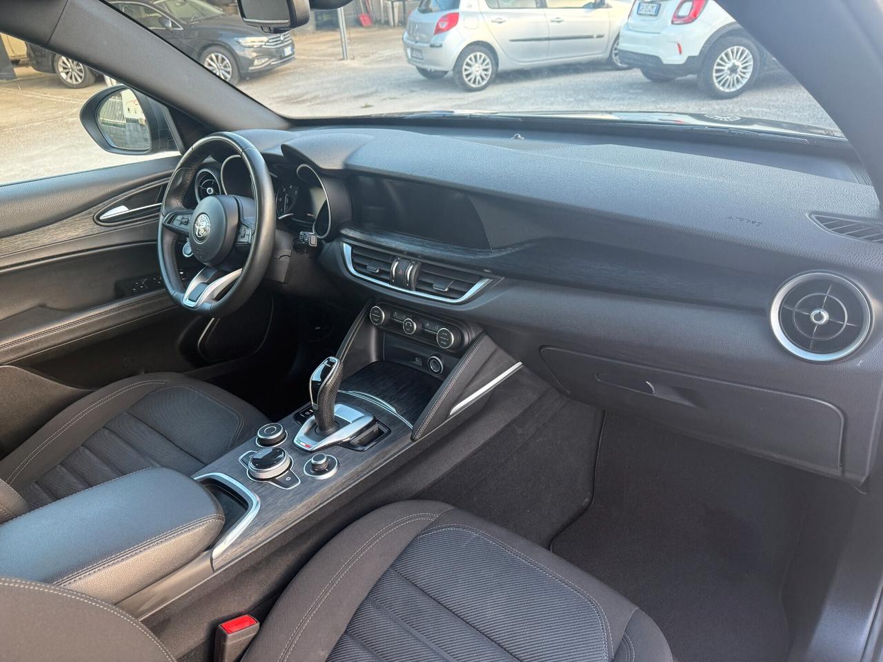 Alfa Romeo Stelvio 2.2 Turbodiesel 160 CV AT8 RWD Sprint