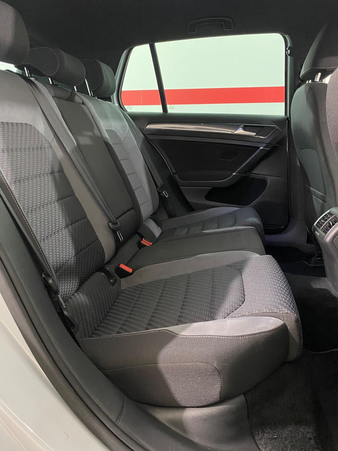 Volkswagen Golf R-line 1.4 TSI 125 CV 5p.