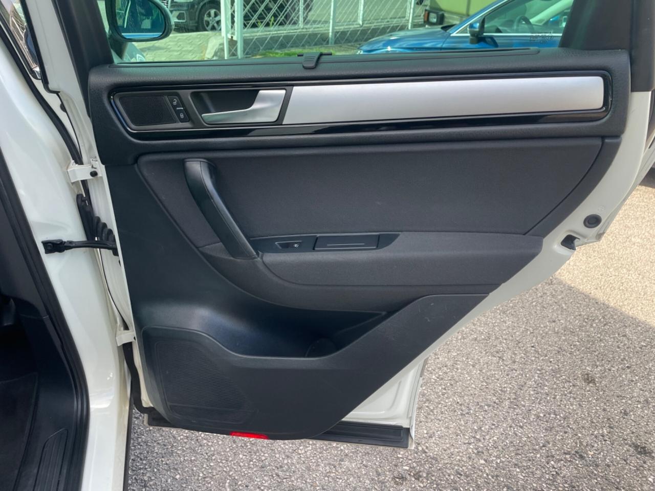 Volkswagen Touareg 3.0 TDi