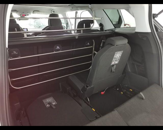 PEUGEOT 5008 BlueHDi 120 S&S EAT6 Business