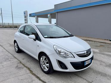 Opel Corsa 1.2 Benzina e GPL