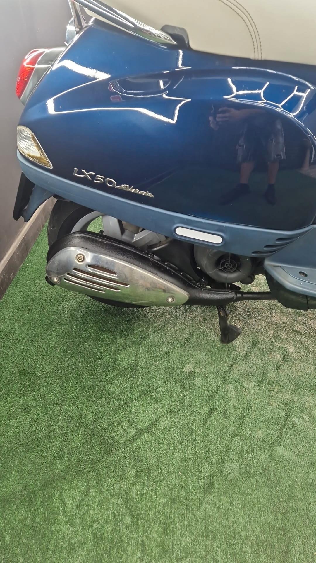 Piaggio Vespa 50 LX
