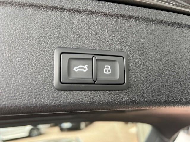 Audi A4 Avant 40 tdi Q. s-tronic, S-line, Tetto, Gancio