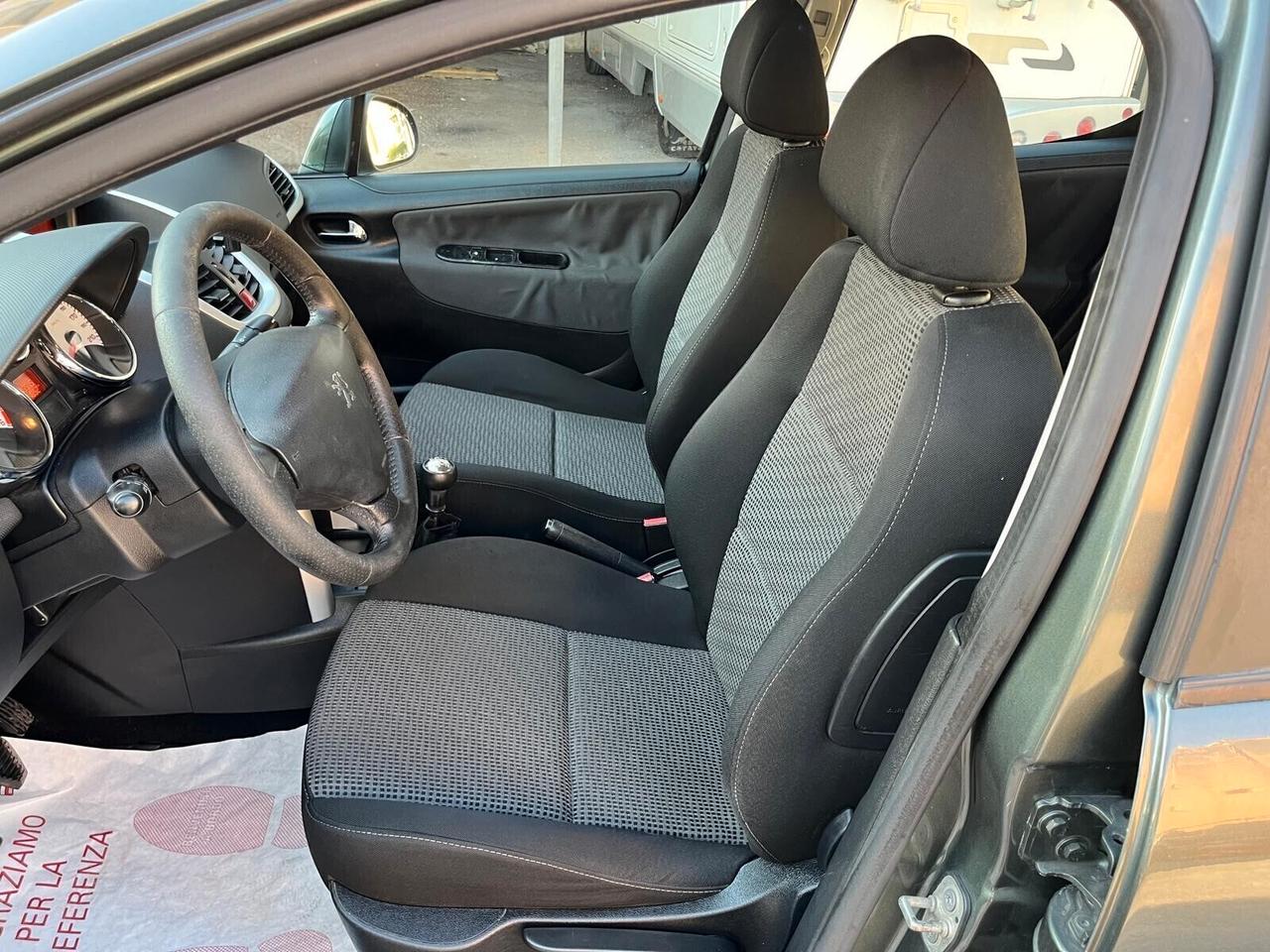 Peugeot 207 2010 Premium Sport 1.6 HDi 90CV Euro5