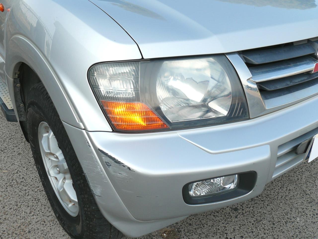 Mitsubishi Pajero 3.2 16V DI-D 5p. GLS2 Autocarro
