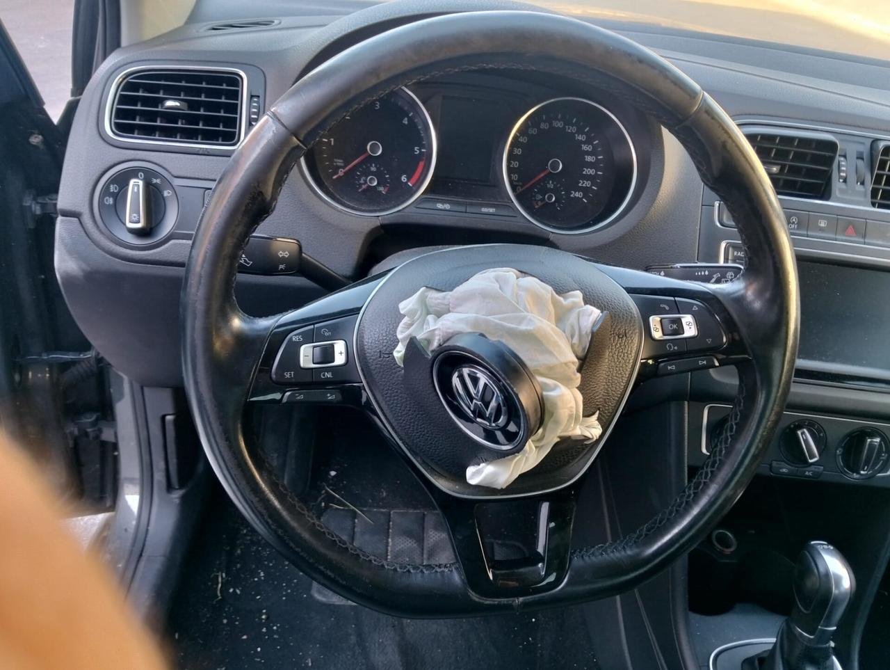 VW Polo 1.4 TDI 90cv DSG 2017 SINISTRATA