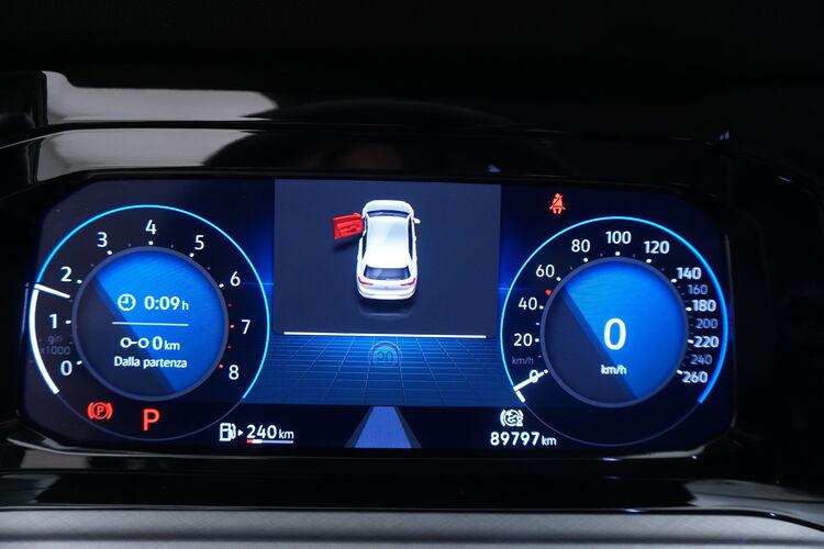 Volkswagen Golf Life DSG BR177020 1.0 Mild Hybrid 110CV