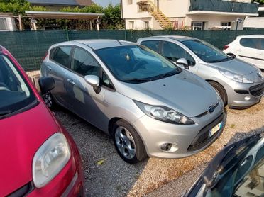 Ford Fiesta 1.2 benzina Neopatentati