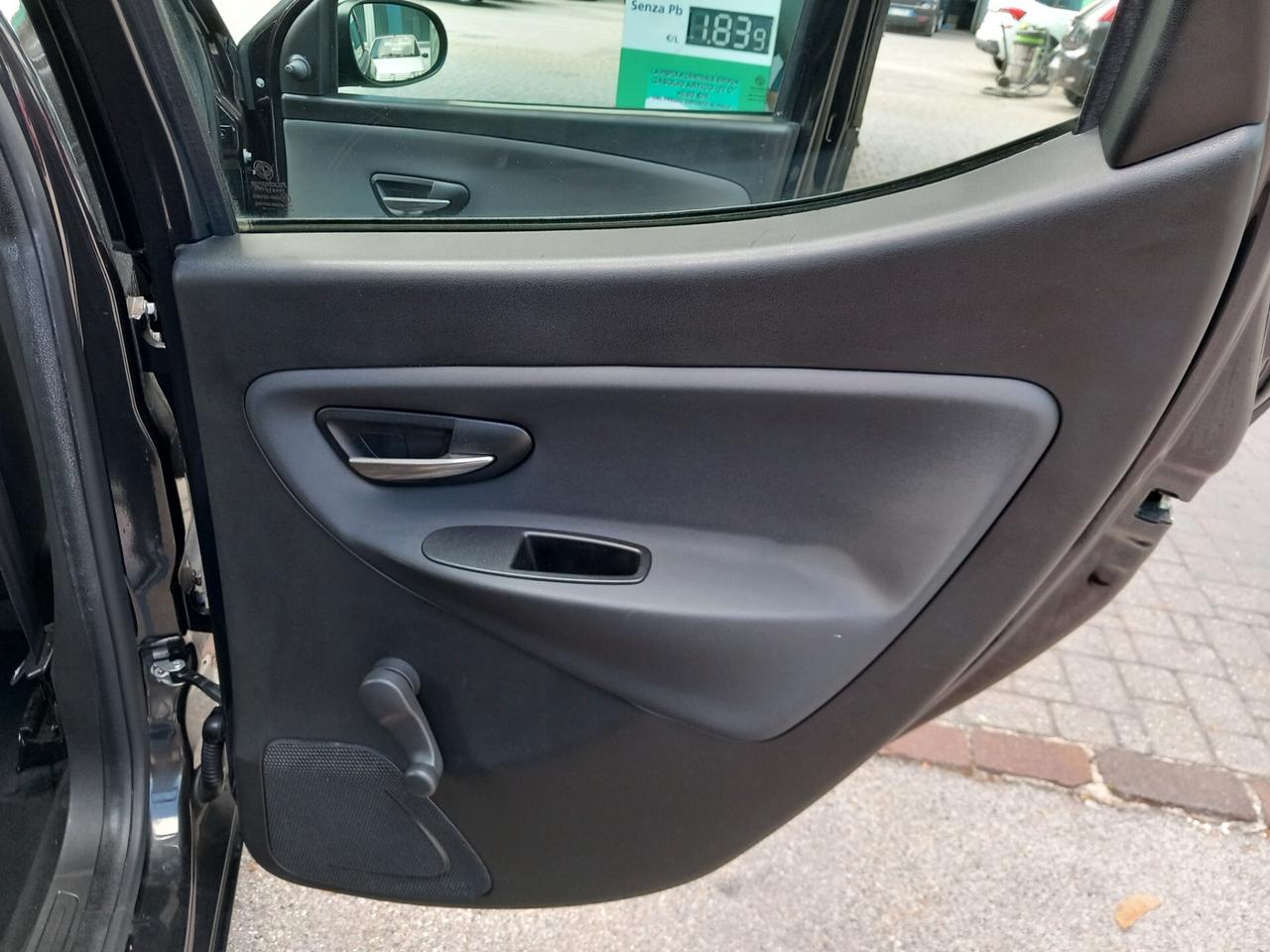 Lancia Ypsilon 1.2 EURO 6 Platinum