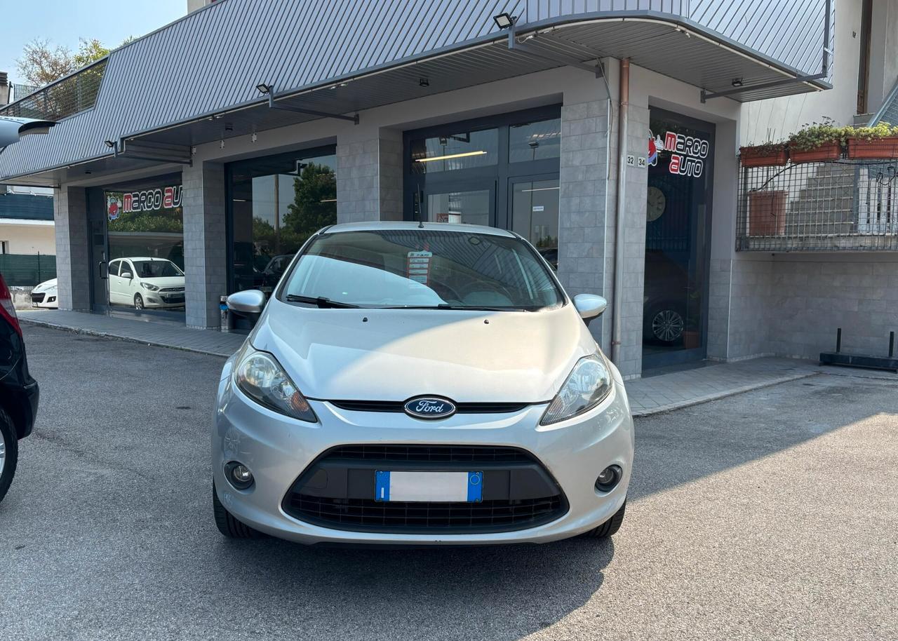Ford Fiesta 1.2 benzina Neopatentati