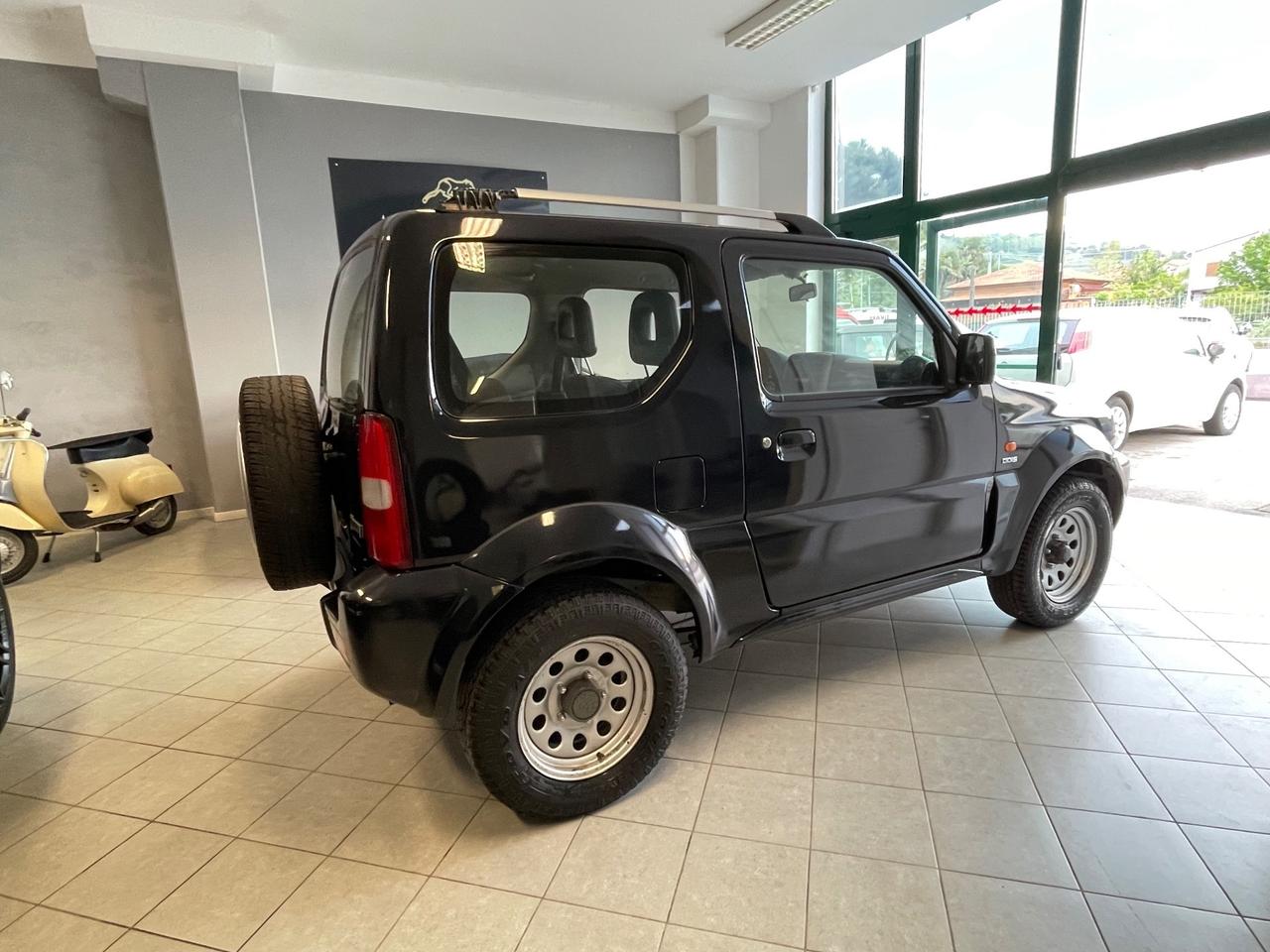 Suzuki Jimny 1.5 DDiS cat 4WD JLX