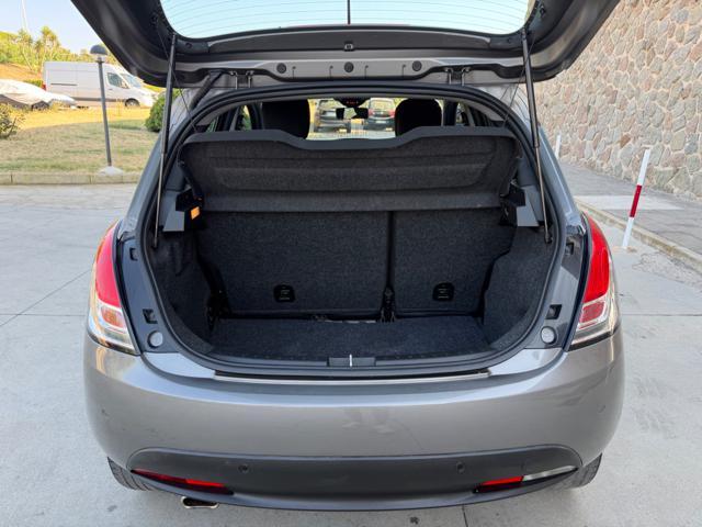 LANCIA Ypsilon GOLD+NAVI CARPLAY+SENSORI+LED