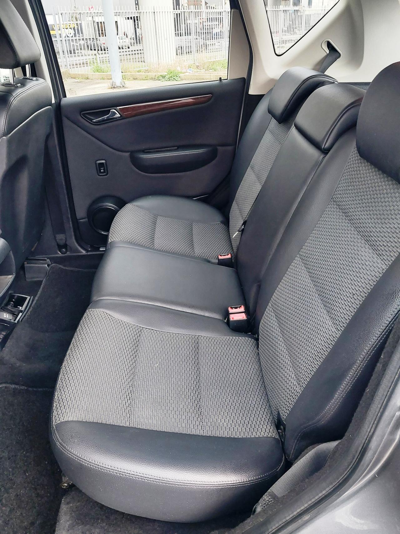 MERCEDES A 180 CDI ELEGANCE 10/2011