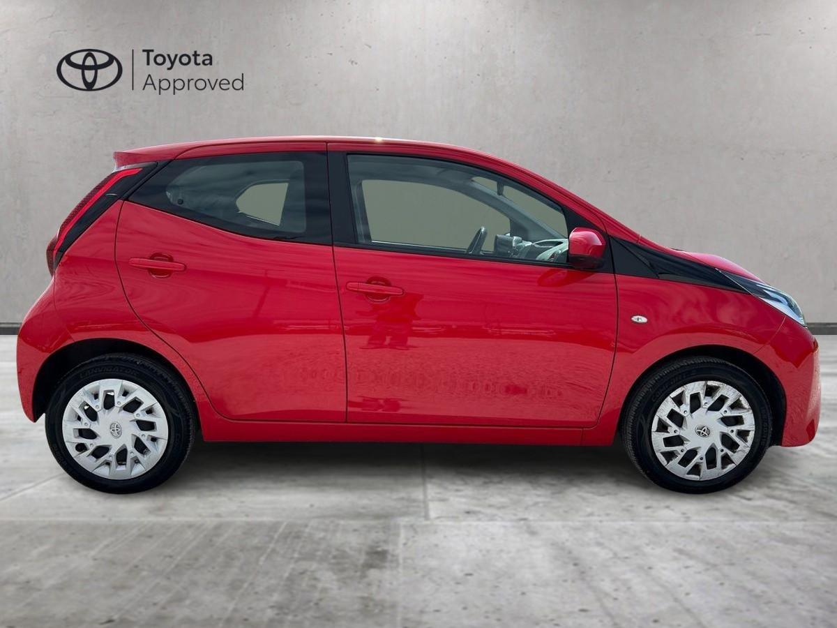 TOYOTA Aygo 2ª serie - Aygo Connect 1.0 VVT-i 72 CV 5 porte x-cool