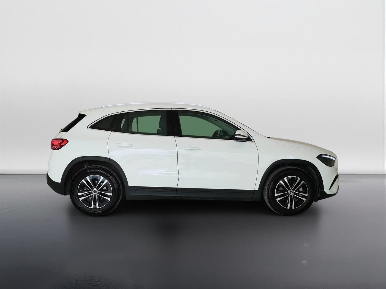 Mercedes-Benz GLA-H247 2023 - GLA 180 d Advanced auto