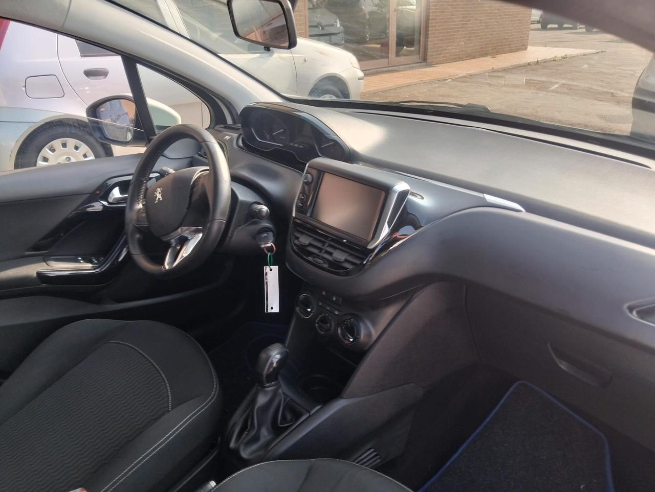 Peugeot 208 PureTech 82 5 porte Allure